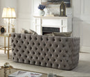 Naomi Loveseat