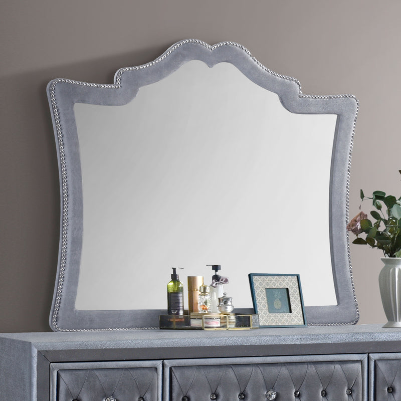 Antonella 5-drawer Upholstered Chest Grey Antonella 5-drawer Upholstered Chest Grey
