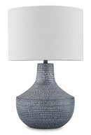 Schylarmont Table Lamp