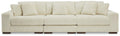 Lindyn Sectional image