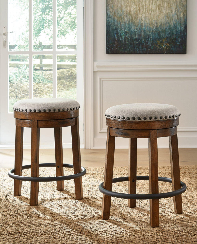 Valebeck Counter Height Stool